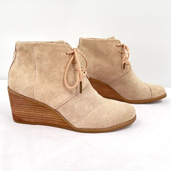 Toms Hyde Sand Suede Leather Creamy Tan Lace Up Wedge Heel Ankle Bootie Size 8 - Picture 1 of 12